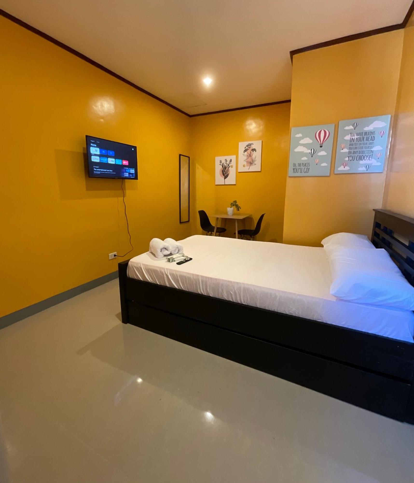 Halajo Bnb Transient Laoag Chambre photo