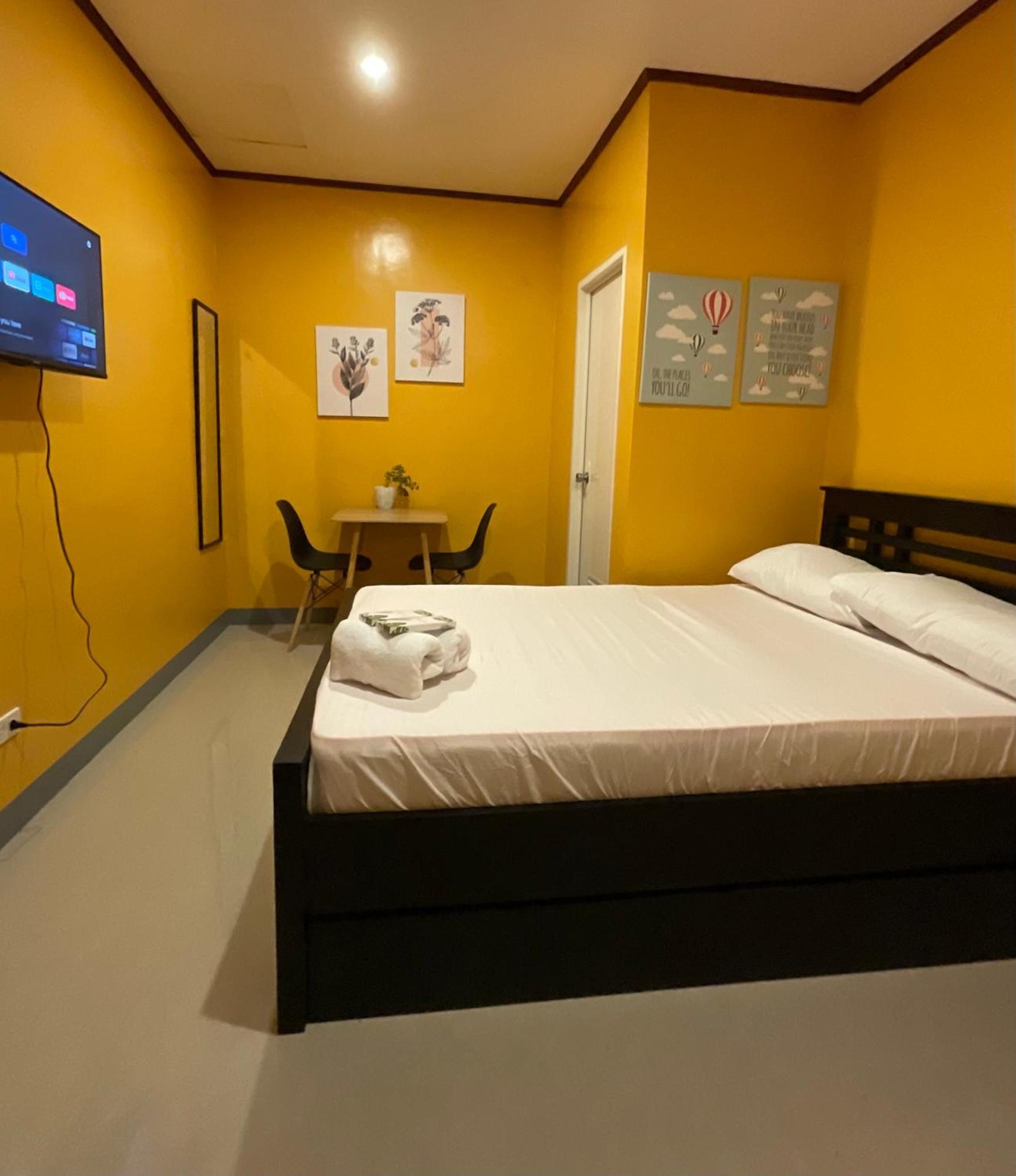 Halajo Bnb Transient Laoag Chambre photo